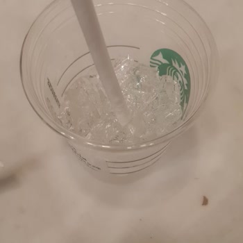 Orange Mango İçecekte Sadece Buz Ve Su İle Büyük Hayal Kırıklığı