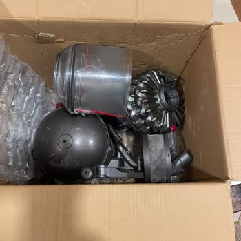 Dyson Süpürgem Dağılmış Halde Teslim Edildi