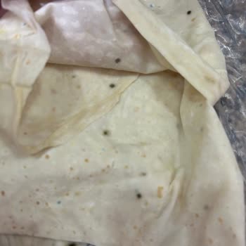 Aldığım Böreklik Yufka Küflü Çıktı, Mağduriyetimin Giderilmesini İstiyorum