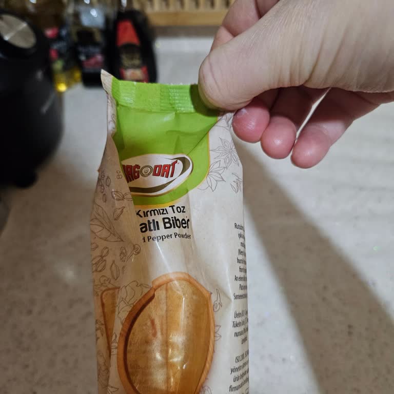 Tatlı Yazan Kırmızı Biberin Acı Çıkması Sağlığımızı Riske Attı