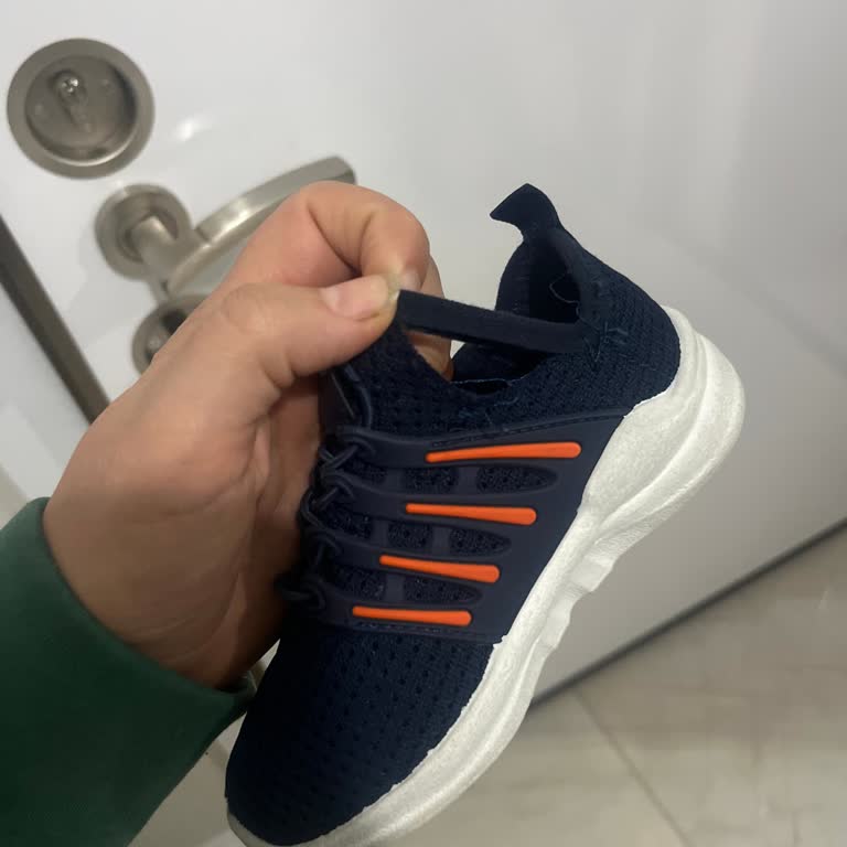 Yeni Alınan Spor Ayakkabının Bilek Dikişleri Bir Haftada Yırtıldı