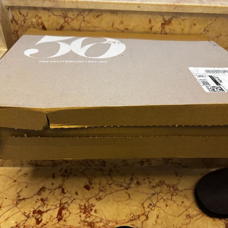 Hepsijet Açılmış Kargo Teslimatı Hakkında Açıklama Bekliyorum!