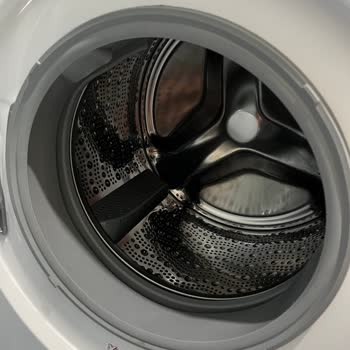 Yeni Alınan Çamaşır Makinesinde Küf Ve Koku Sorunu Çözülmüyor