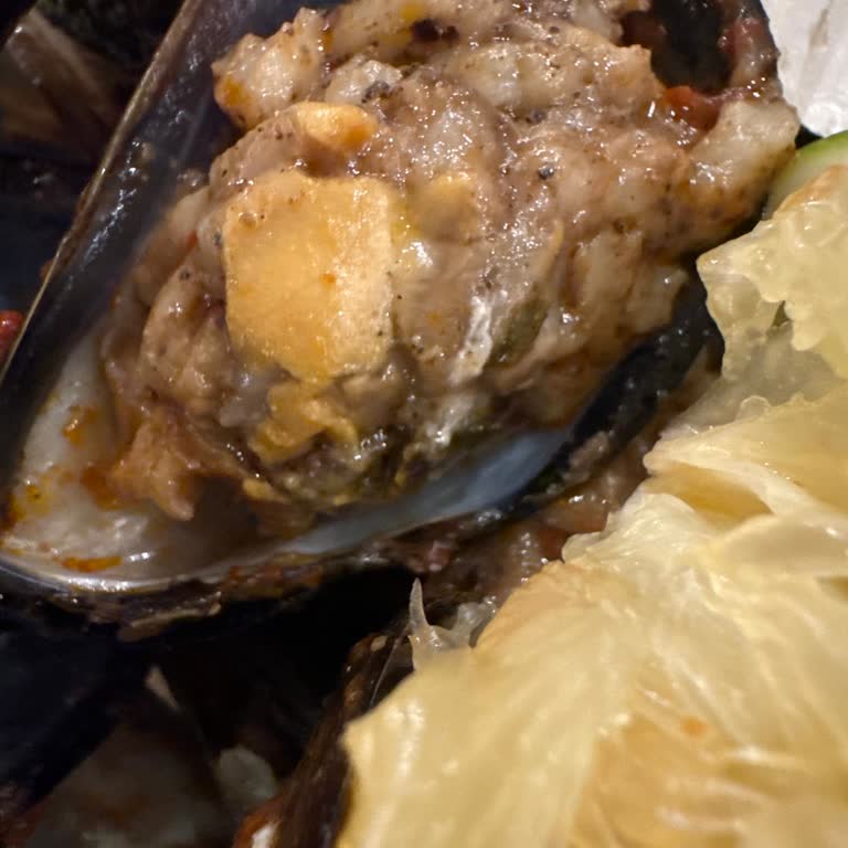 Taze Denilen Midyelerden Sonra Sağlık Sorunu Yaşadık Şube İlgisiz Kaldı