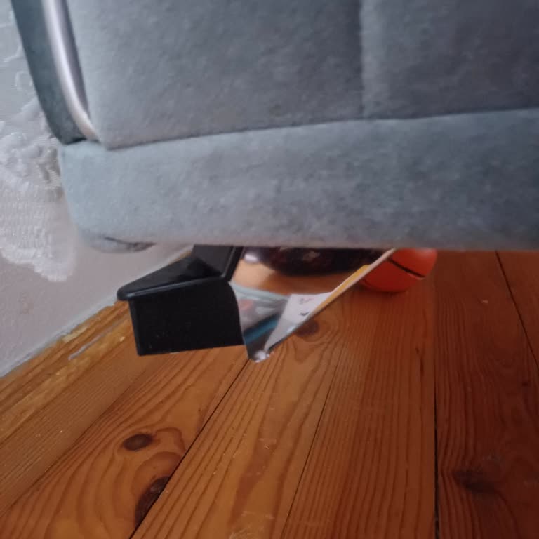 Bellona Koltukların Ayakları Kırılıyor Servis Ücret Talep Ediyor Kalite Hayal Kırıklığı