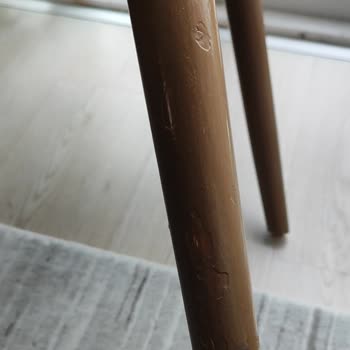 Aldığım Koltuk Ve Sandalyeler Defolu Çıktı, Tamirler De Sorunları Çözmedi