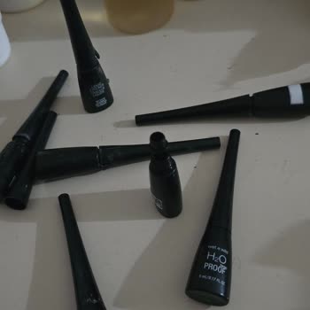 Aynı Eyeliner'da Tekrarlayan Kapak Sorunu Ve Mağduriyet
