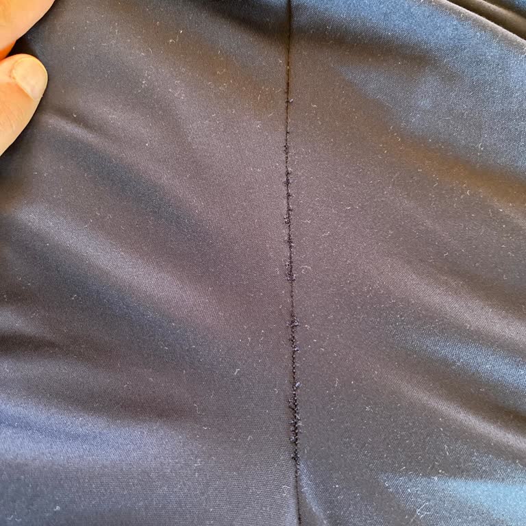 Nike Eşofmanda Kısa Sürede Dikiş Açılması Ve Olumsuz Müşteri Hizmeti