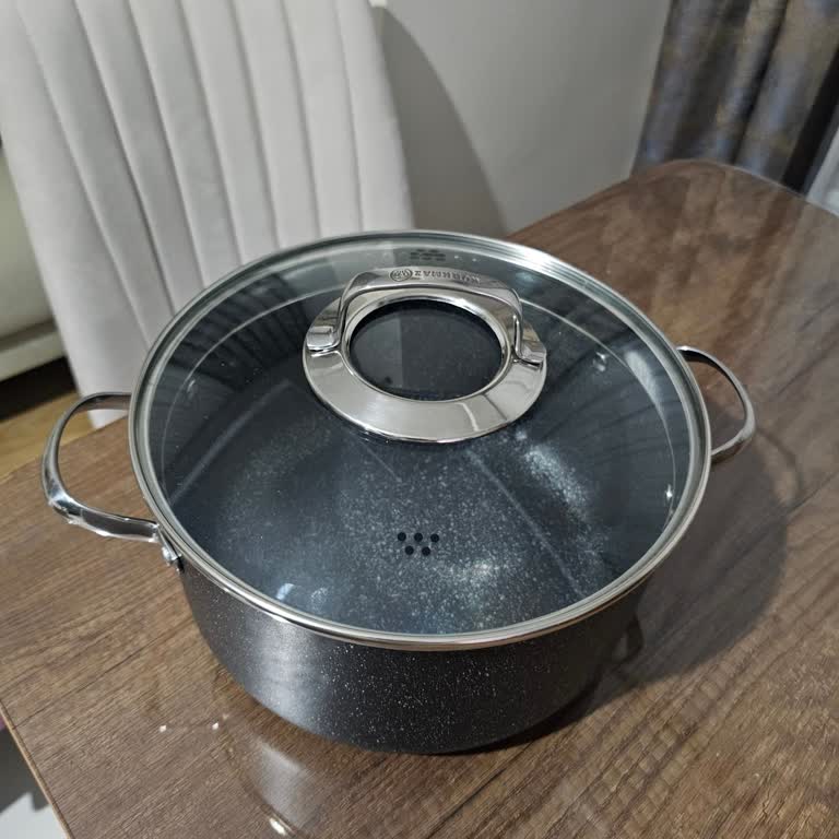 Korkmaz Tencerenin Kapağı Tam Olarak Oturmuyor