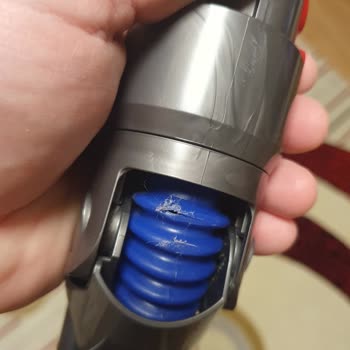 Dyson Gen 5 Süpürge Lazer Başlığı Hortumu Kısa Sürede Yırtıldı, Garanti Kapsamında Destek Bekliyorum