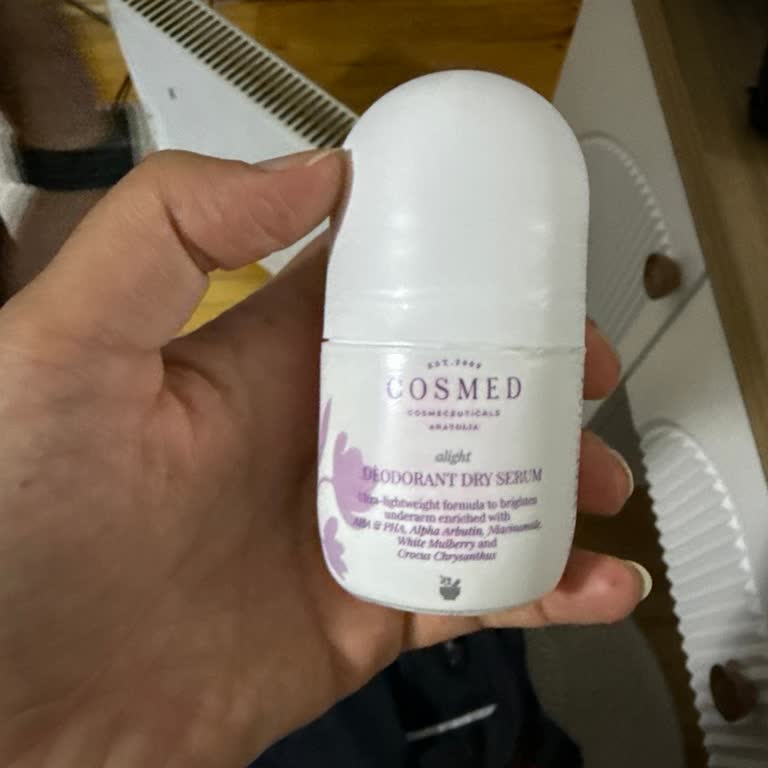 Cosmed Roll-on Deodorant Cildimde Tahrişe Ve Yaraya Sebep Oldu