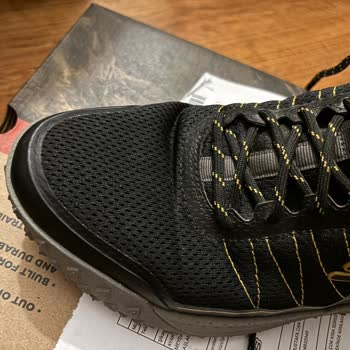 Skechers'dan Alınan Yeni Ayakkabıda Kusur ve Değişim Sorunu