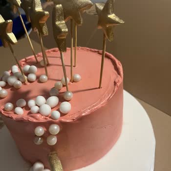 Teslimat Gecikmesi Ve Özensiz Pasta İle Hayal Kırıklığı Yaşadık