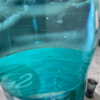 Sırma Maden Suyunda Şüpheli Siyah Maddeler: Sağlık Endişesi Ve İade Talebi