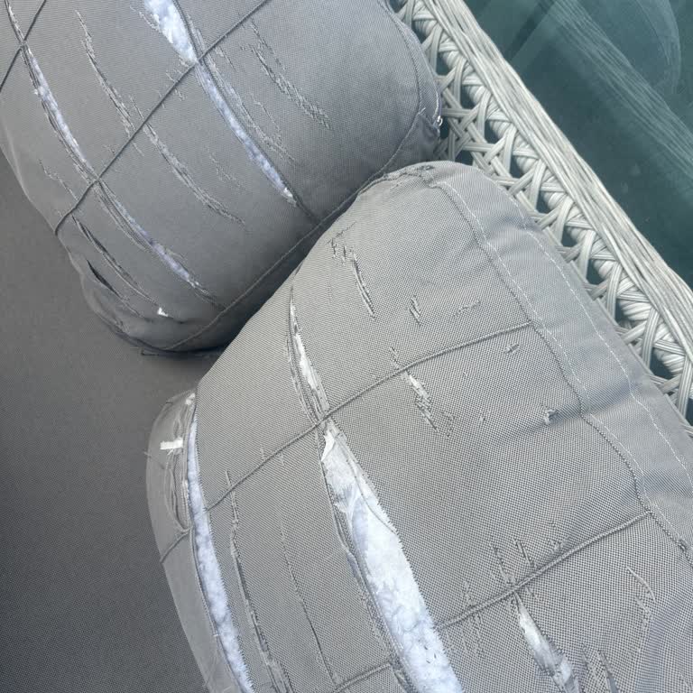 Dayanıksız Bahçe Mobilyası Kılıfları Ve İlgisiz Müşteri Hizmeti