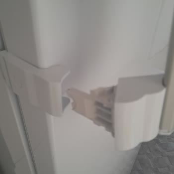 Yeni Alınan Derin Dondurucunun Tutamağı Kısa Sürede Kırıldı, Ücretsiz Tamir Talebi