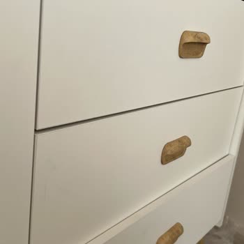 Geç Teslim Edilen Ve Hasarlı Yemek Masası Takımı İçin Çözüm Bekliyorum