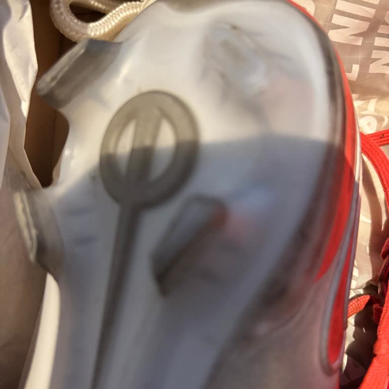 Yeni Alınan Nike Kramponun Kısa Sürede Kırılması Ve Garanti Reddi Mağduriyeti