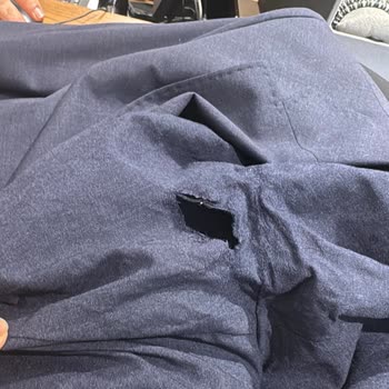 Garanti Kapsamındaki Takım Elbiselerimde Yırtılma Var, Değişim Talebim Reddedildi