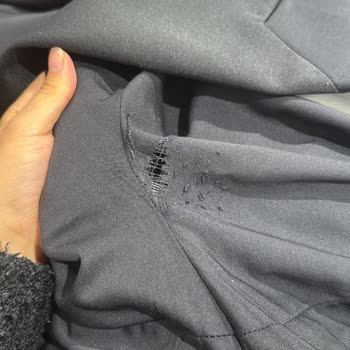 Garanti Kapsamındaki Takım Elbiselerimde Yırtılma Var, Değişim Talebim Reddedildi