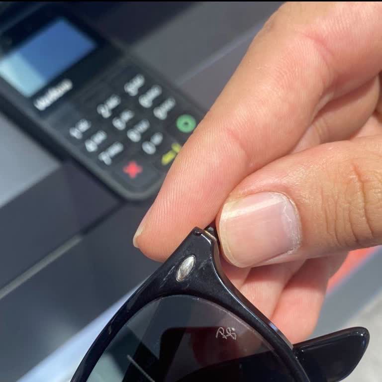 Atasun Optik Çalışanı Gözlüğümü Çizerken Sorumluluk Kabul Edilmedi