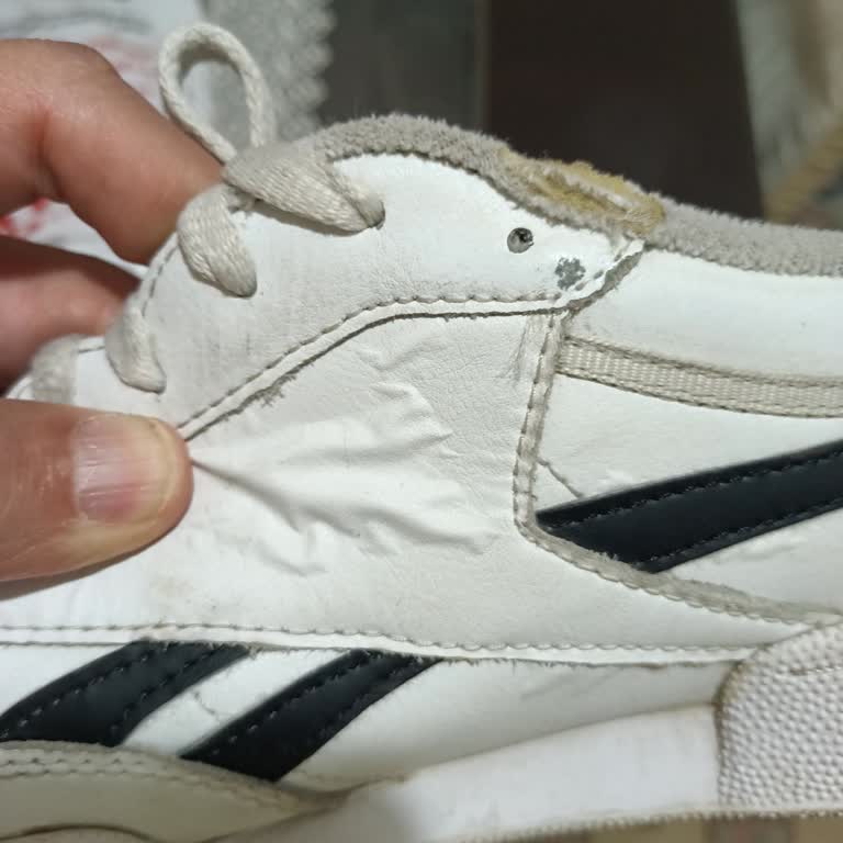 Reebok Ayakkabıda Kısa Sürede Kabarma Ve Yetersiz İnceleme Süreci