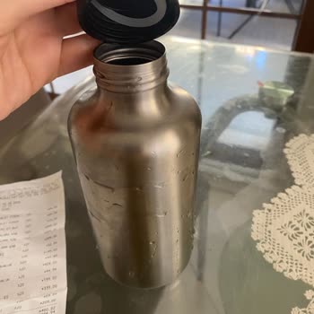 IKEA Aldığım Su Şişesi Sürekli Akıtıyor, Çözüm Bulamıyorum