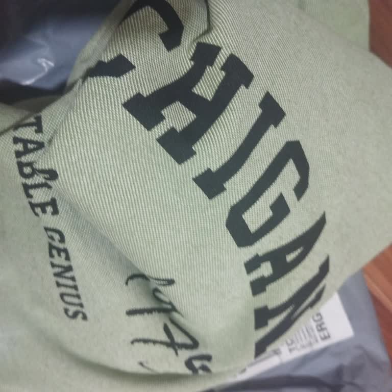 Yanlış Ürün Gönderimi Ve İade Sorunu: Ceylin’in Butiği’nden Aldığım Elbise Yerine T-shirt Geldi