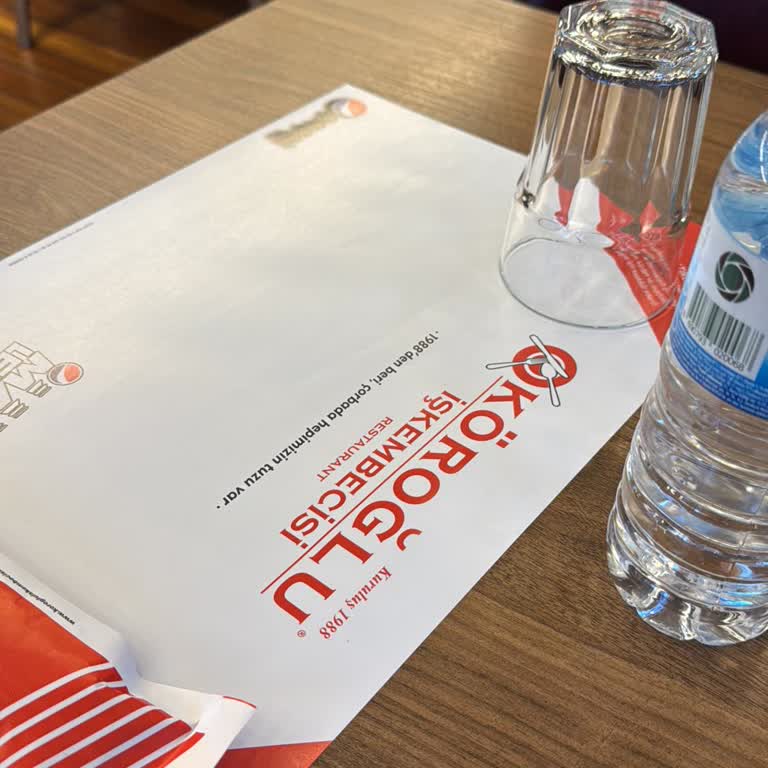 Yemekte Plastik Parçası Ve İlgisiz Personel Nedeniyle Hayal Kırıklığı