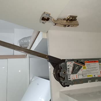 Blum Aventos Mekanizması Sürekli Kapanmıyor, Ücretsiz Parça Değişimi Talebi