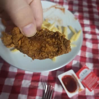 Yanık Ve Soğuk Yemek, Yetersiz Çözüm Ve Ücret İadesi Talebi