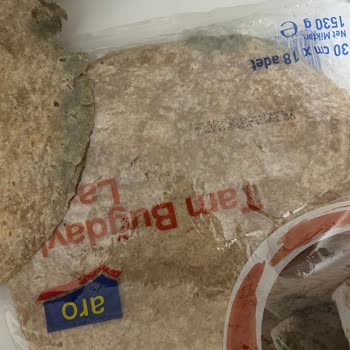 Son Kullanma Tarihi Geçmemiş Lavaş Küflü Çıktı İade Talebime Yanıt Alamadım