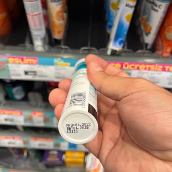 Watsons Mağazasında Son Kullanma Tarihi Geçmiş Ürün Satışı