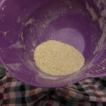 Aldığım Ay Çekirdeğinin Yarısı Çöptü, Müşteri Hizmetlerine Ulaşamıyorum