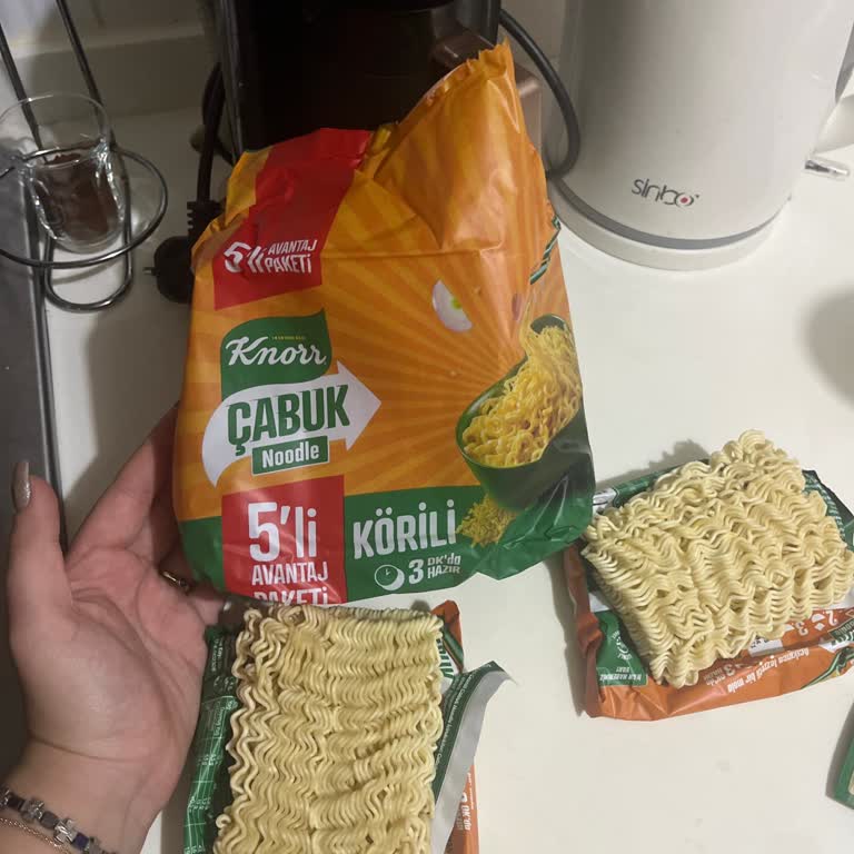 Aldığım Knorr Körili Noodle Bozuk Çıktı Ve Kötü Kokuyordu