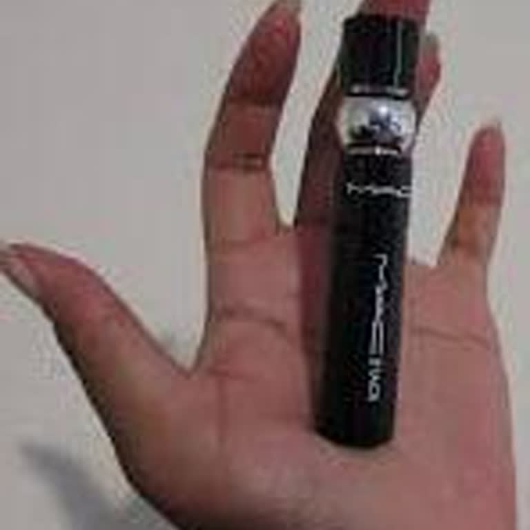 I Faced a Dry Mascara Issue With My New MAC Cosmetics Purchase in Tbilisi