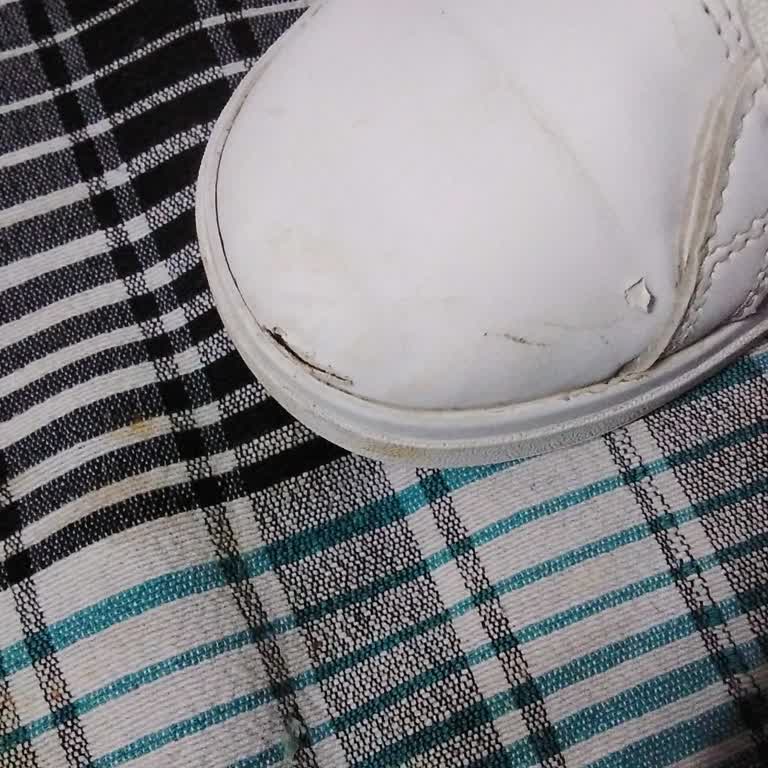 Kısa Sürede Yırtılan Adidas Ayakkabı Hayal Kırıklığı