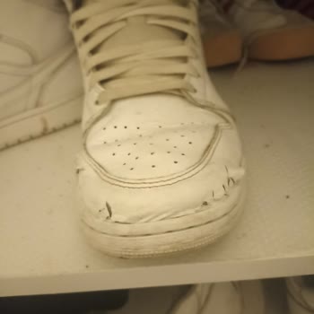 Kısa Sürede Deforme Olan Ayakkabının Faturası İçin Mağazaya Ulaşamıyorum