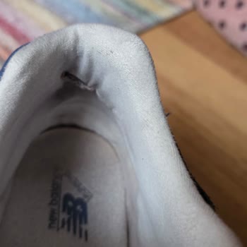 Küflü Ve Deforme Ayakkabının Sorumluluğu Mağaza Tarafından Reddedildi