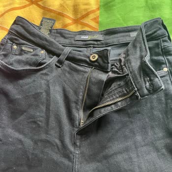 Aldığım Pantolonda Sürekli Sorunlar Ve İade Talebime Olumsuz Yaklaşım