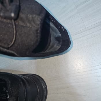 Aldığım Ayakkabı Ciddi Şekilde Ayağımı Yaraladı, Mağaza Çözüm Sunmadı