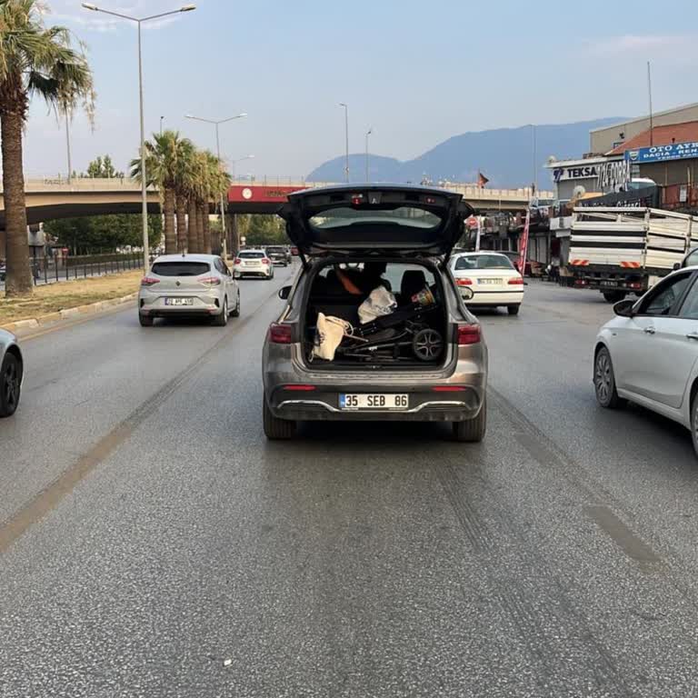 Mercedes EQB'de Ciddi Güvenlik Sorunları: Bebek Araçta Kilitli Kaldı, Seyir Halinde Arıza Ve Elektrik Akımı Riski