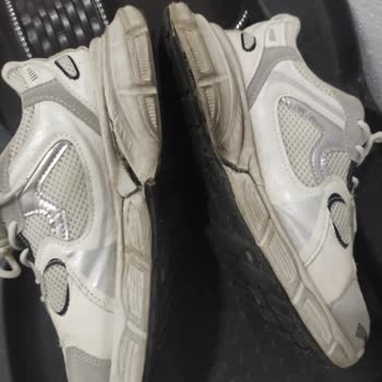 Kısa Sürede Parçalanan Ayakkabı Ve İade Sorunu