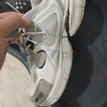 Kısa Sürede Parçalanan Ayakkabı Ve İade Sorunu