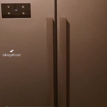 Grundig Buzdolabından Su Geliyor