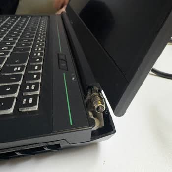 Monster Teknik Servis Sonrası Laptopumda Bitmeyen Sorunlar Ve Yanlış Model Gönderimi