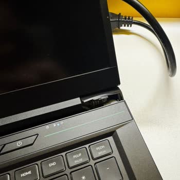 Monster Teknik Servis Sonrası Laptopumda Bitmeyen Sorunlar Ve Yanlış Model Gönderimi