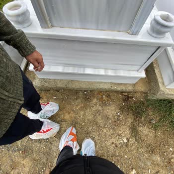 Büyükçekmece Mezarlığında Yollar Çamur Ziyaretler İmkansızlaşıyor