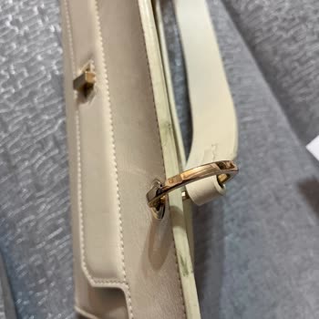 Kısa Sürede Renk Değişimi Yaşayan Çanta İçin Çözüm Bekliyorum