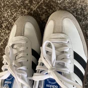 Bir Kez Giyilen Adidas Ayakkabıda Ciddi Kırışıklık Oluştu, Değişim Talep Ediyorum